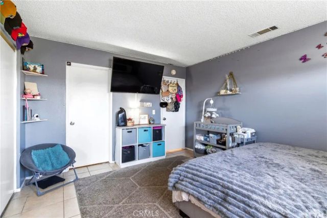 12561 Shamrock Avenue, Victorville, CA 92395