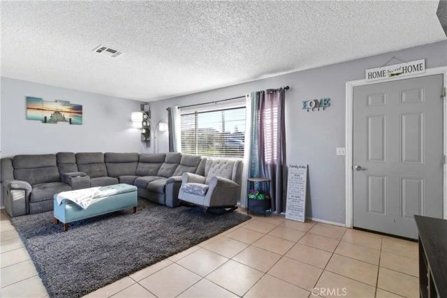 12561 Shamrock Avenue, Victorville, CA 92395