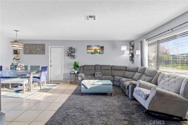 12561 Shamrock Avenue, Victorville, CA 92395