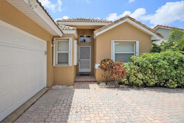 13284 Majestic Pine Court, Delray Beach, FL 33484