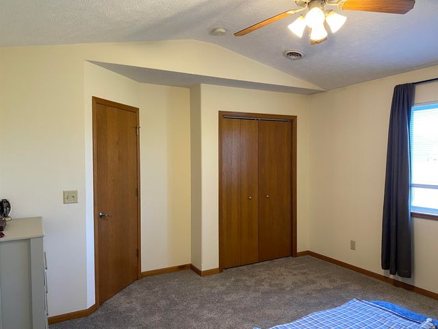 2710 Buttonwood Drive, Manhattan, KS 66502