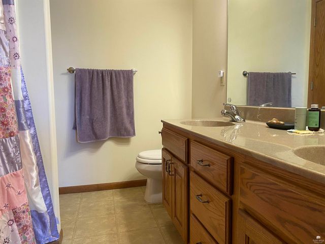 2710 Buttonwood Drive, Manhattan, KS 66502