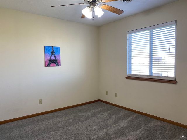 2710 Buttonwood Drive, Manhattan, KS 66502