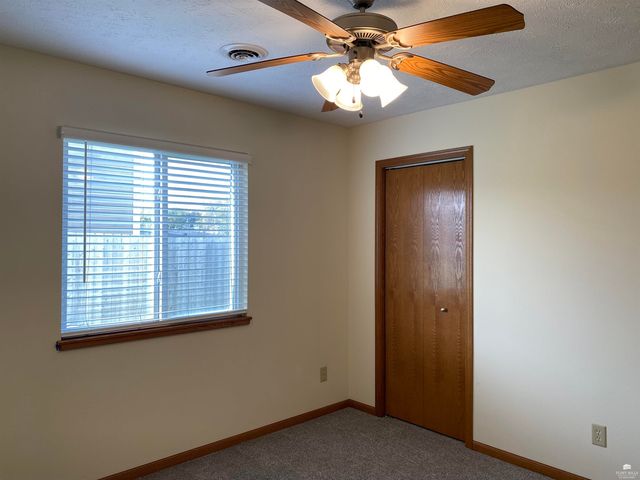 2710 Buttonwood Drive, Manhattan, KS 66502