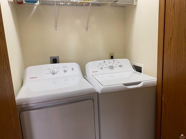 2710 Buttonwood Drive, Manhattan, KS 66502