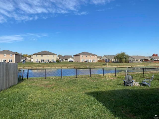 2710 Buttonwood Drive, Manhattan, KS 66502