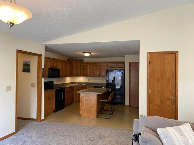 2710 Buttonwood Drive, Manhattan, KS 66502