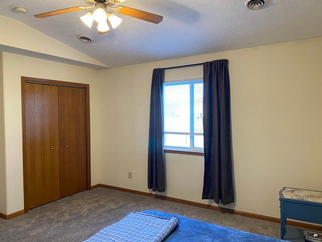 2710 Buttonwood Drive, Manhattan, KS 66502