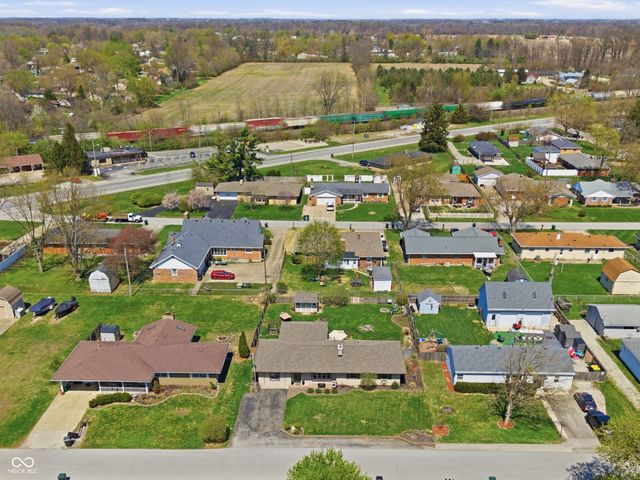 917 Linda Drive, Fortville, IN 46040