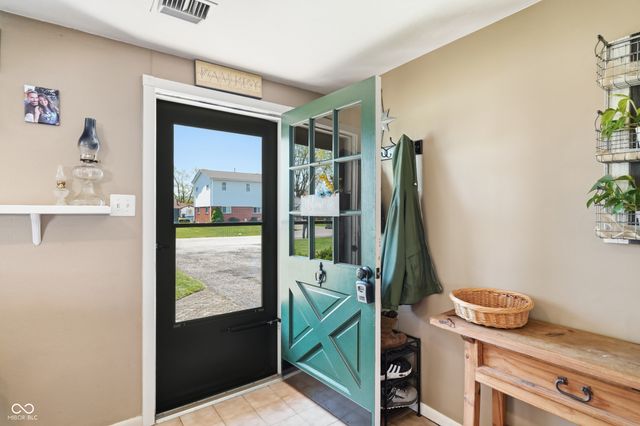 917 Linda Drive, Fortville, IN 46040