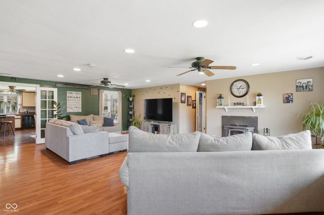 917 Linda Drive, Fortville, IN 46040
