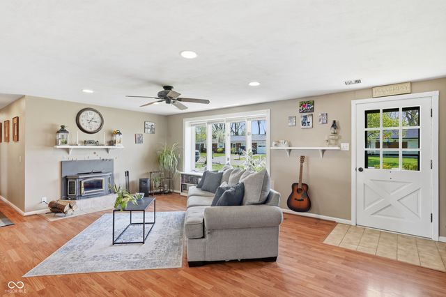 917 Linda Drive, Fortville, IN 46040