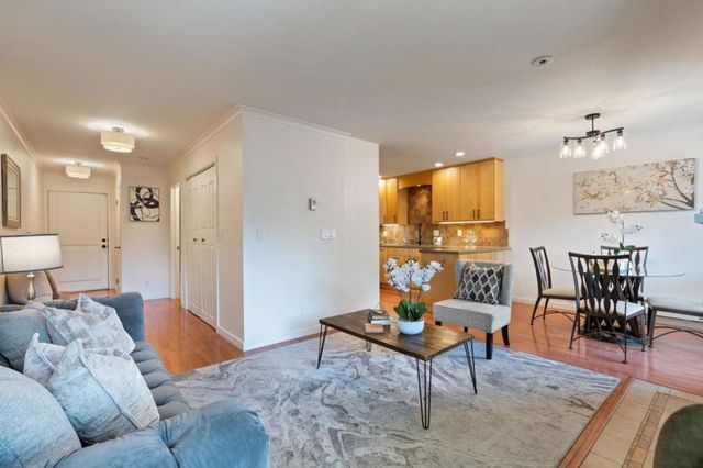 374 Union Avenue E, Campbell, CA 95008