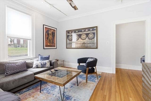 96 Seaverns Ave 1, Boston, MA 02130