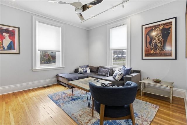 96 Seaverns Ave 1, Boston, MA 02130