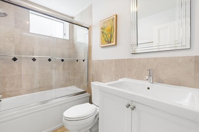 96 Seaverns Ave 1, Boston, MA 02130