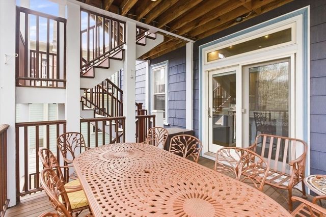 96 Seaverns Ave 1, Boston, MA 02130