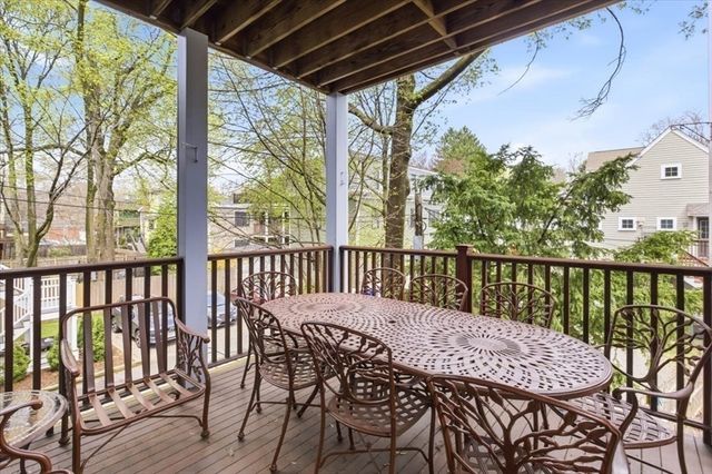 96 Seaverns Ave 1, Boston, MA 02130