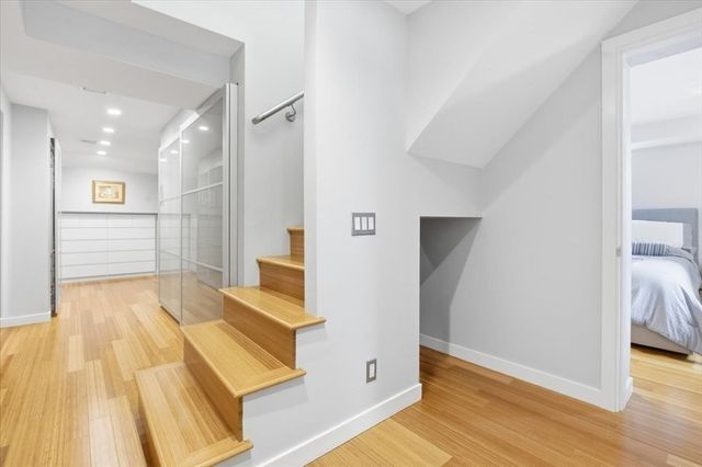 96 Seaverns Ave 1, Boston, MA 02130