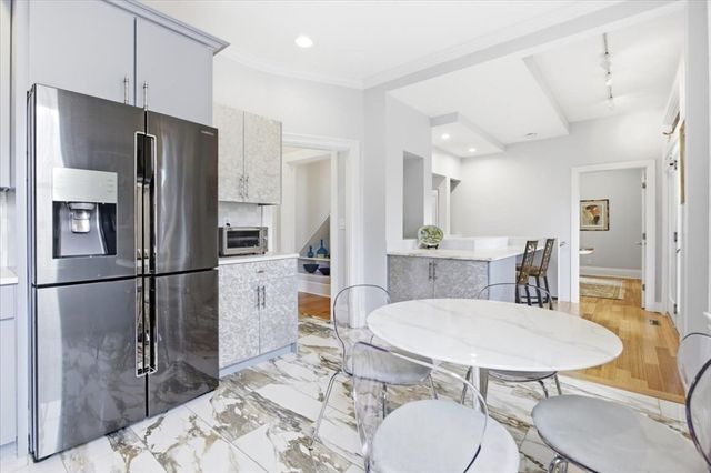 96 Seaverns Ave 1, Boston, MA 02130