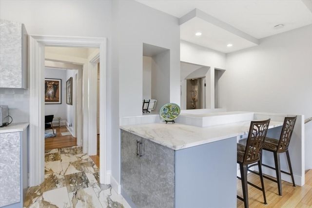 96 Seaverns Ave 1, Boston, MA 02130