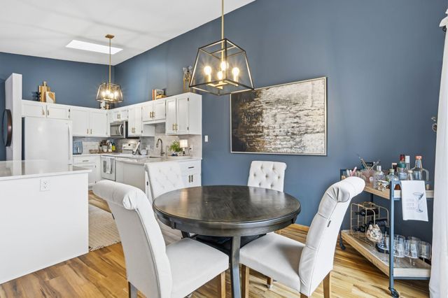 6871 Sherwood Road, Woodbury, MN 55125