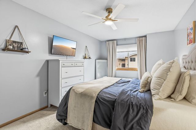 6871 Sherwood Road, Woodbury, MN 55125