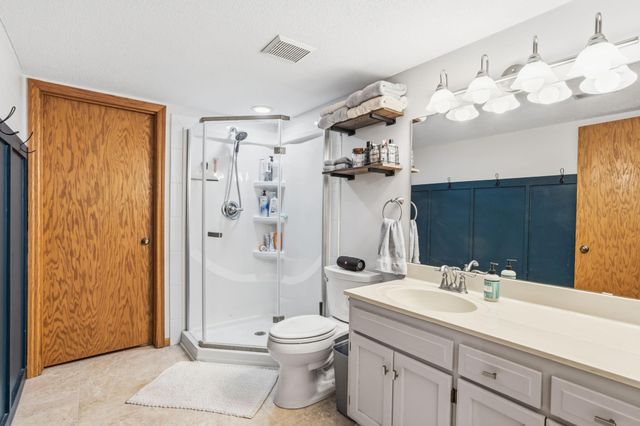 6871 Sherwood Road, Woodbury, MN 55125