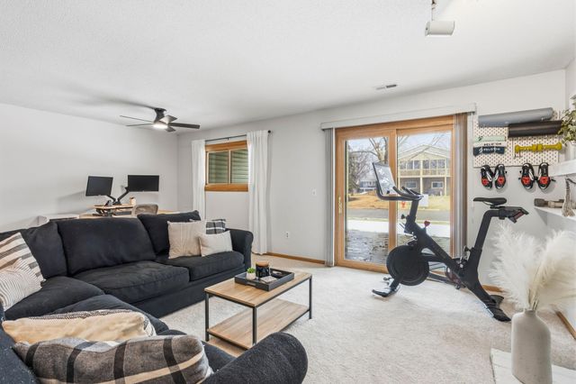 6871 Sherwood Road, Woodbury, MN 55125