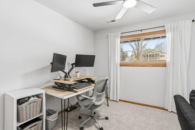 6871 Sherwood Road, Woodbury, MN 55125