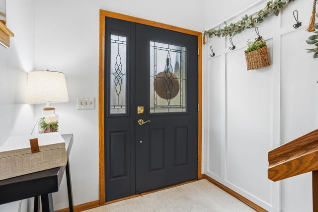 6871 Sherwood Road, Woodbury, MN 55125