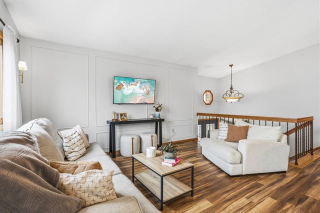 6871 Sherwood Road, Woodbury, MN 55125