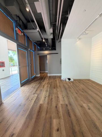 6801 Collins Avenue 1215, Miami Beach, FL 33141