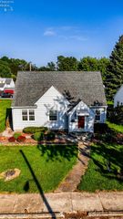S 309 Collinwood Boulevard, Fremont, OH 43420