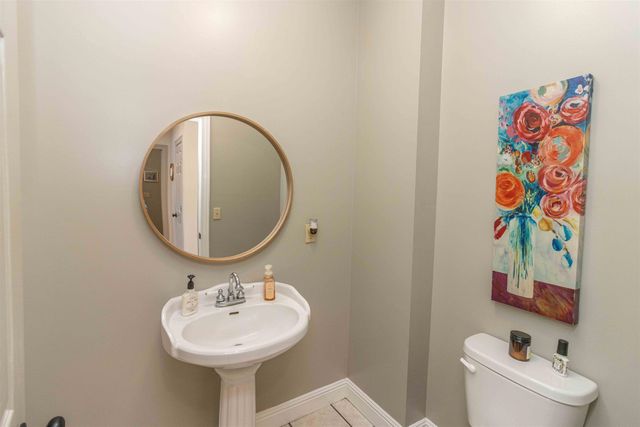 78 COX DR, Selmer, TN 38375