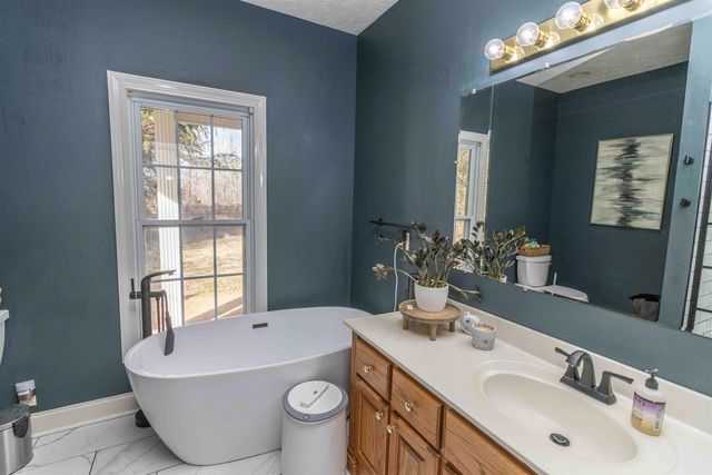 78 COX DR, Selmer, TN 38375