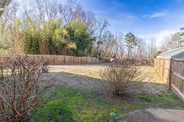 78 COX DR, Selmer, TN 38375