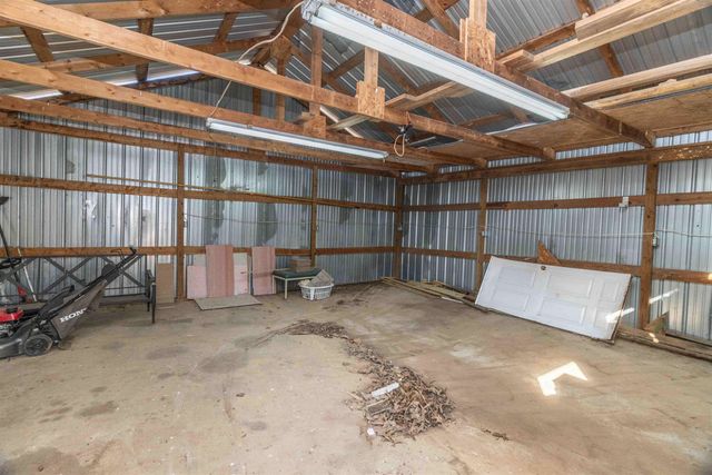 78 COX DR, Selmer, TN 38375