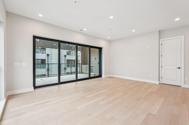 2867 Kobuk Drive, 302, Columbus, OH 43228