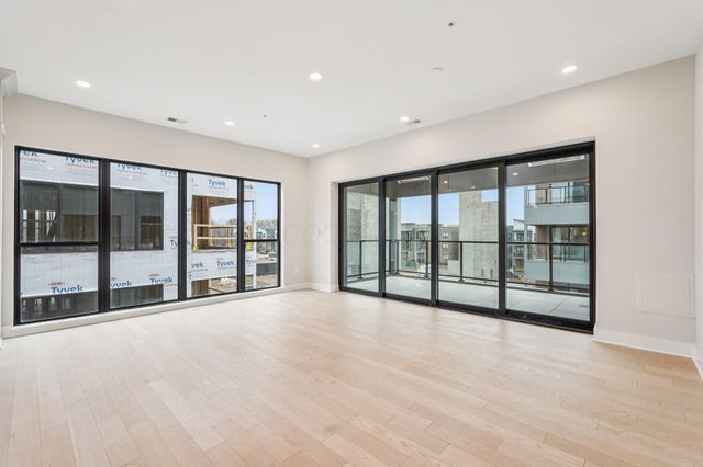 2867 Kobuk Drive, 302, Columbus, OH 43228