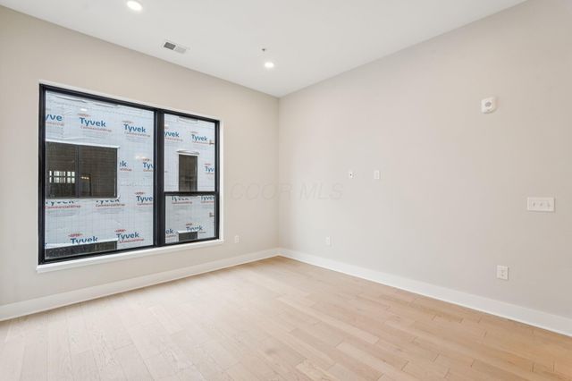 2867 Kobuk Drive, 302, Columbus, OH 43228