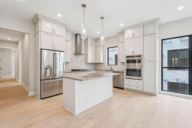 2867 Kobuk Drive, 302, Columbus, OH 43228