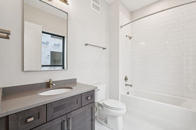 2867 Kobuk Drive, 302, Columbus, OH 43228