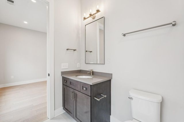 2867 Kobuk Drive, 302, Columbus, OH 43228