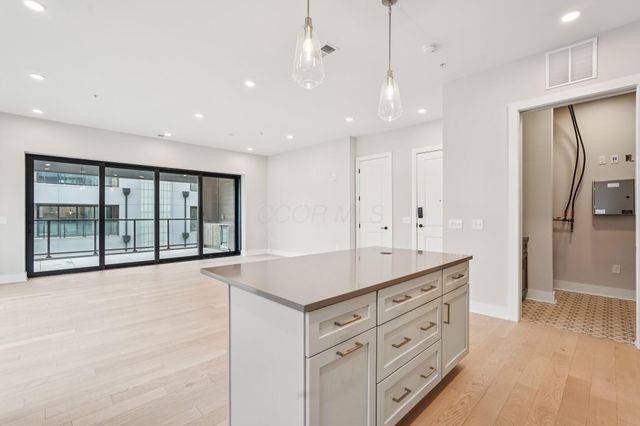 2867 Kobuk Drive, 302, Columbus, OH 43228