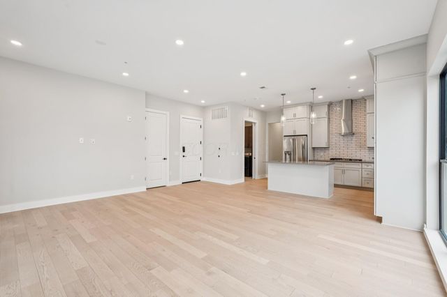 2867 Kobuk Drive, 302, Columbus, OH 43228