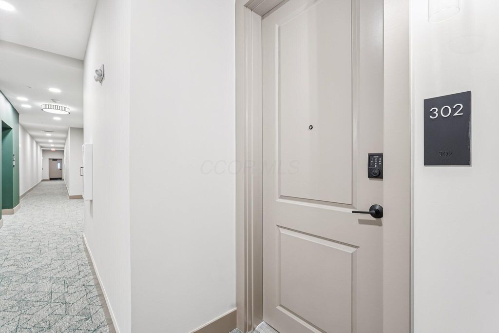 2867 Kobuk Drive, 302, Columbus, OH 43228