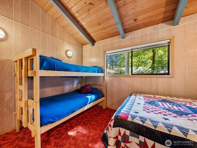11104 &11106 Leschi Circle, Anderson Island, WA 98303
