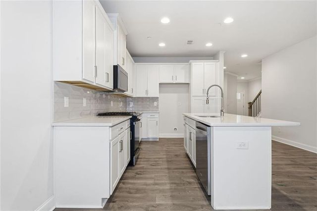 356 Hayden Circle, Woodstock, GA 30189