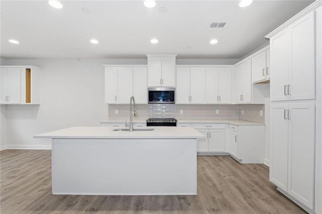 356 Hayden Circle, Woodstock, GA 30189